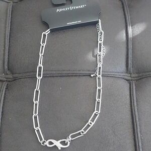 NEW Ashley Stewart Necklace silver-tone‎